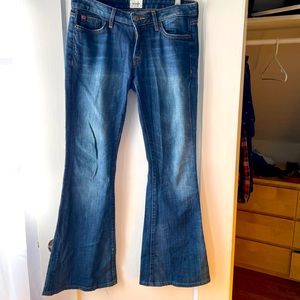Size 26 Flare Hudson Jeans Hemmed to 31.5“ Inseam